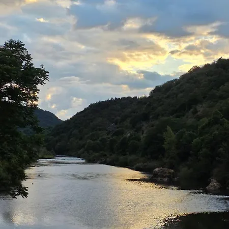 بيت للعطل En Bord De Loire Chamalières-sur-Loir